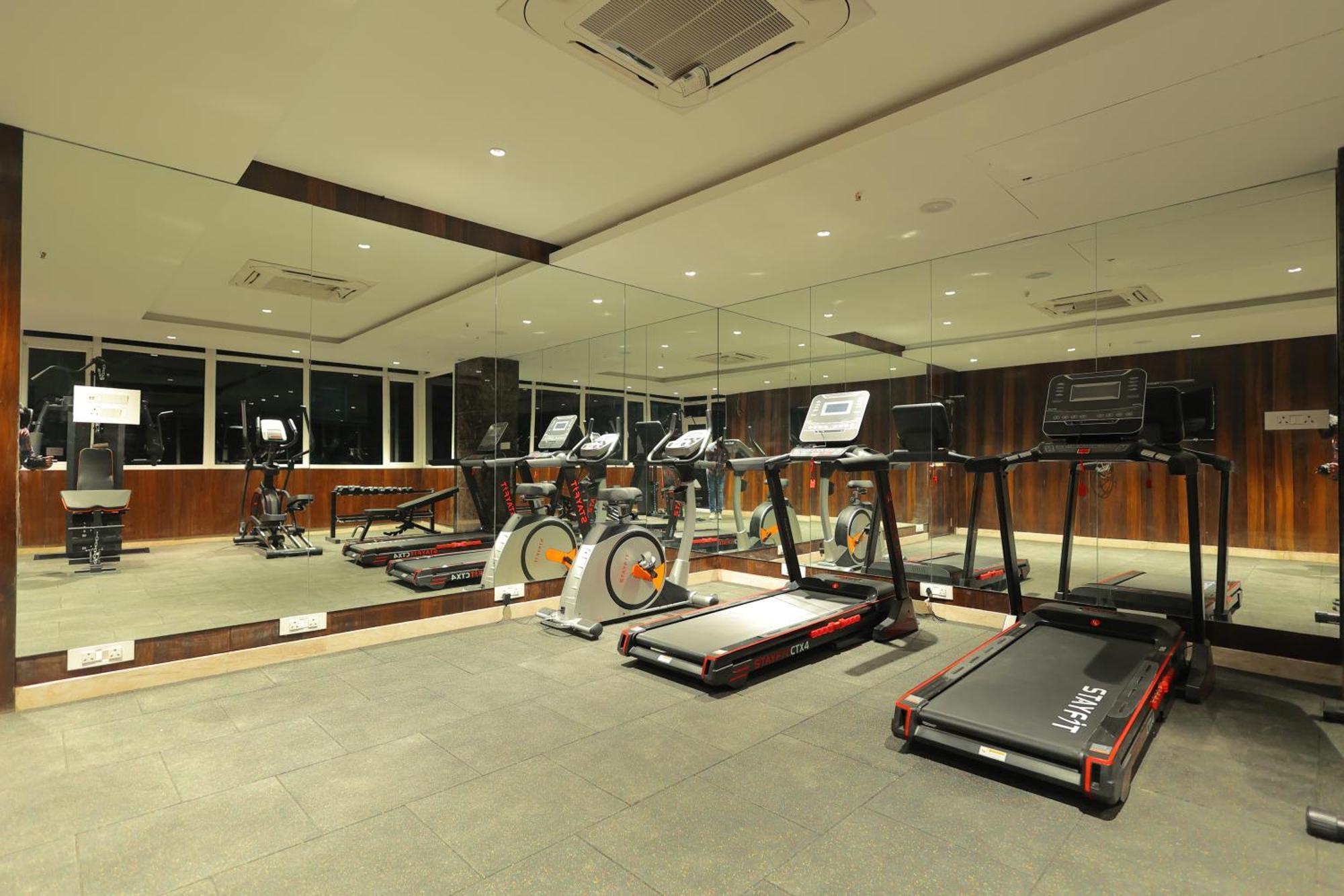 Icon Grand Hotel By Bhagini Bangalore Dış mekan fotoğraf