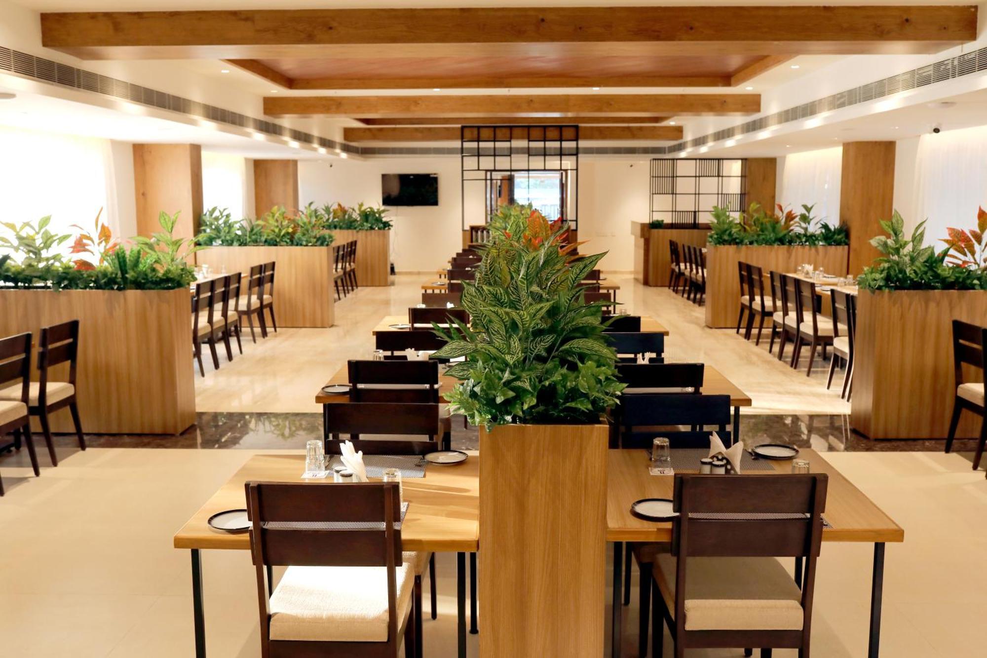 Icon Grand Hotel By Bhagini Bangalore Dış mekan fotoğraf