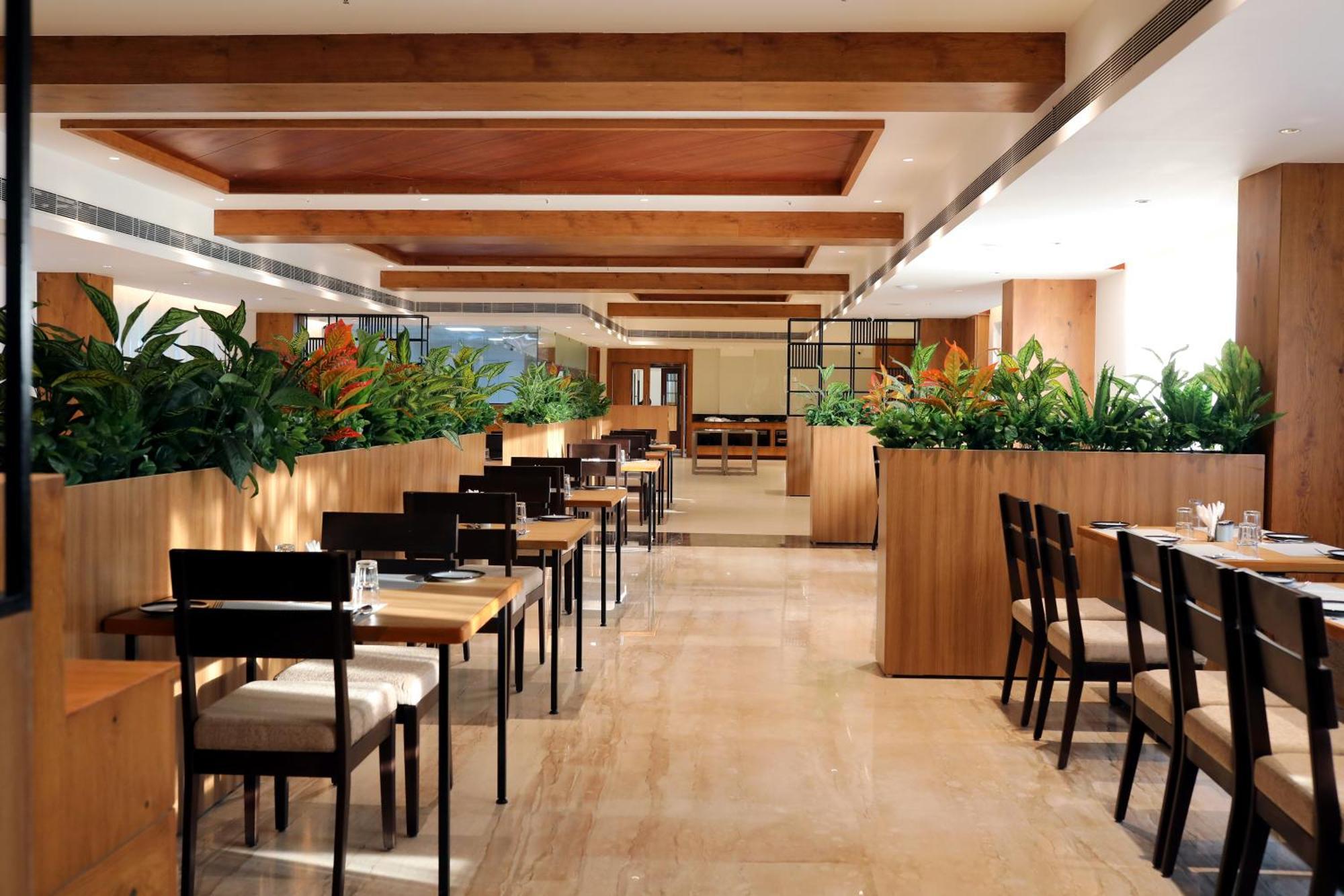 Icon Grand Hotel By Bhagini Bangalore Dış mekan fotoğraf